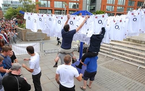 Hung Out To Try In Piccadilly Gardens