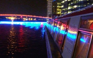 WIN Sunday Lunch For 4 With City Centre Cruises