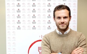 Man United Stars Welcome Tapeo On Deansgate