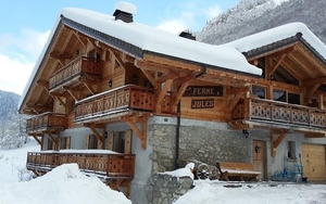 Chalet chic – the ultimate mountain house party