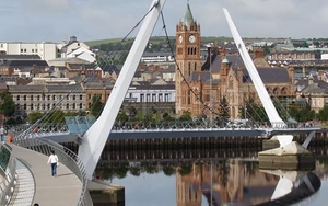 Beyond the great divide – snapshots of Derry