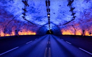Could The New £1bn Manchester-Sheffield Tunnel Feature Clouds, Trees & Sunrise?