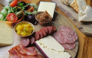 What To Order | Top Tucker At Bandit, Mugger & Thief