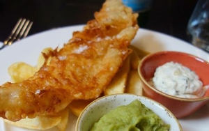 Fish and chip 'Oscars' casts net to Liverpool