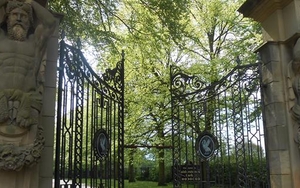 Could Calderstones Park be privatised?