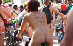 VIDEO | Naked Cyclists Hit Manchester