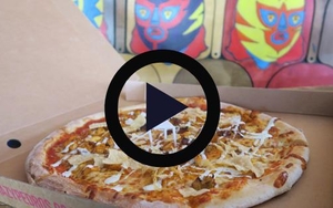 EAT IT | Crazy Pedro's Curry Mile Pizza