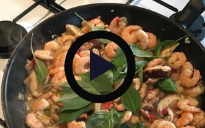MAKE IT | Busaba Chilli Prawn Stir-fry