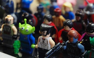 Charlie Sheen Love Dolls & Flamingo Shoes - Just How Weird Is Afflecks Palace?