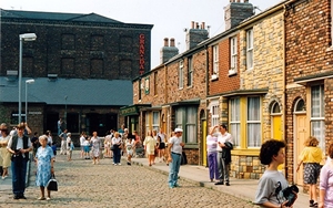 180404 90S Nineties Coronation Street In Granada Studios 1990 By Graham Hogg For Sj8397 Taken 1990 08 15