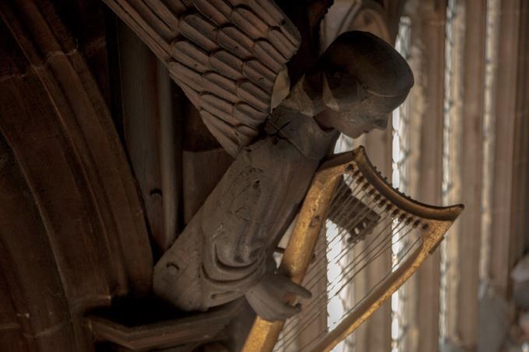20180205 Manchester Cathedral Details 050616 Harpist Angel
