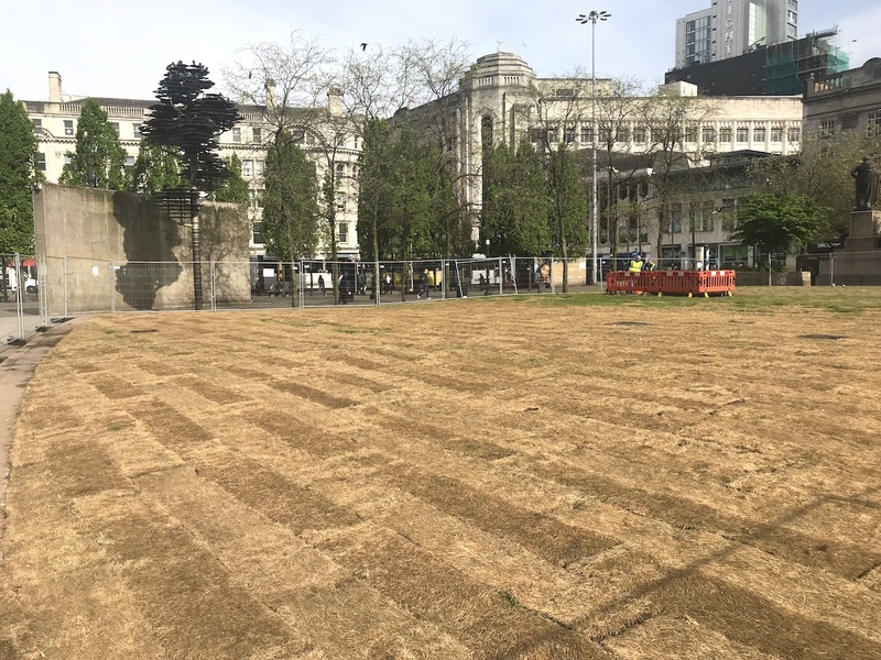 180509 Piccadilly Gardens Grass Img 2041