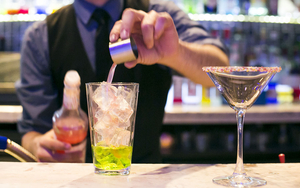 20170428 Manchester 235 Cocktail Making 1