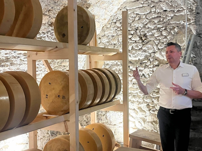 Swiss Cilinarium Cheese