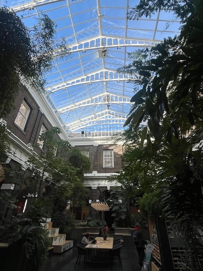 Dam Korenbeurs Library