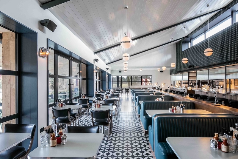 Mollies Oxford Diner