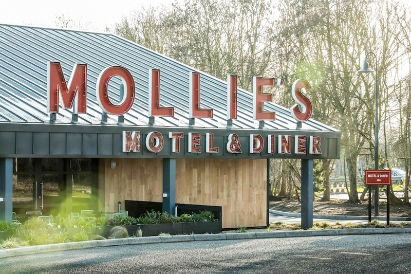 Mollies Oxford Exterior New