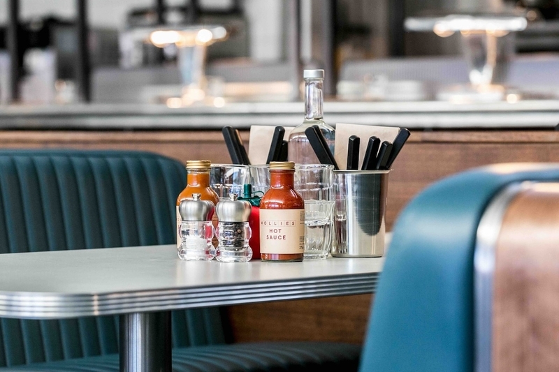 Mollies Oxford Table