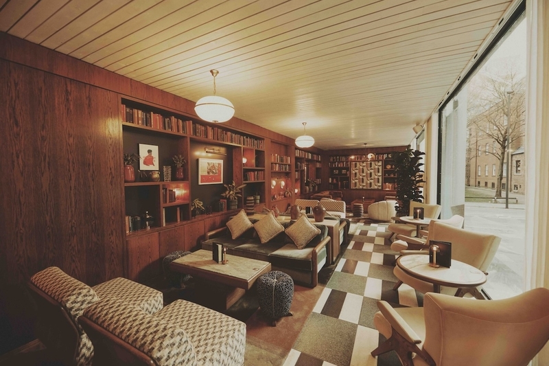Mollie Manc Lounge