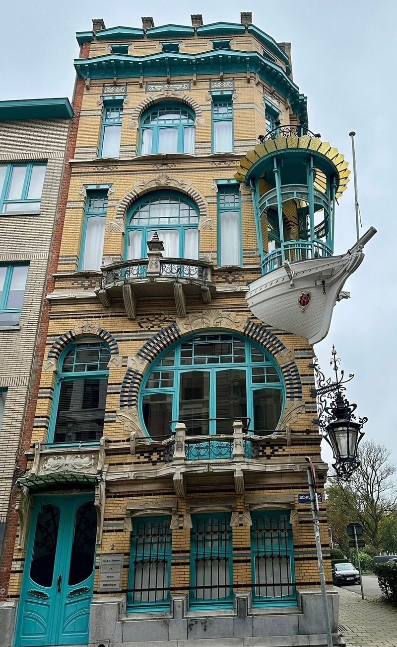 Ant House Of 5 Continents