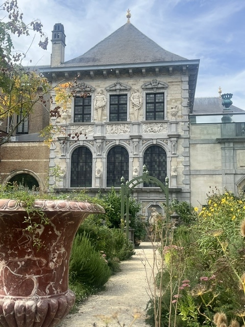 Ant Rubens Garden